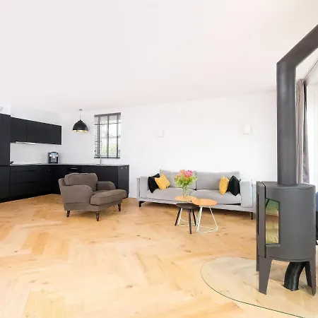 Luxurious In With Private Garden *