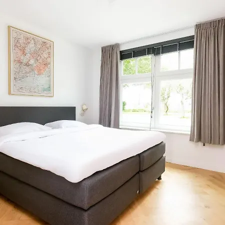 Holiday home Luxurious In With Private Garden