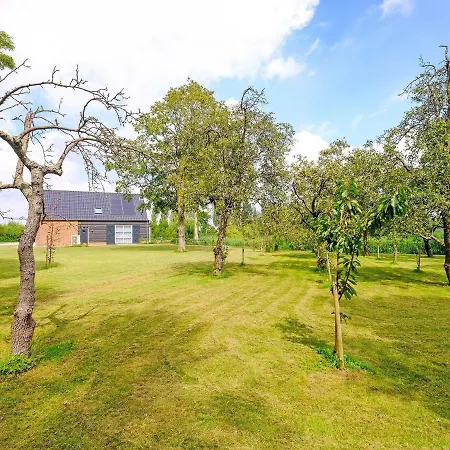 Holiday home Luxurious In With Private Garden